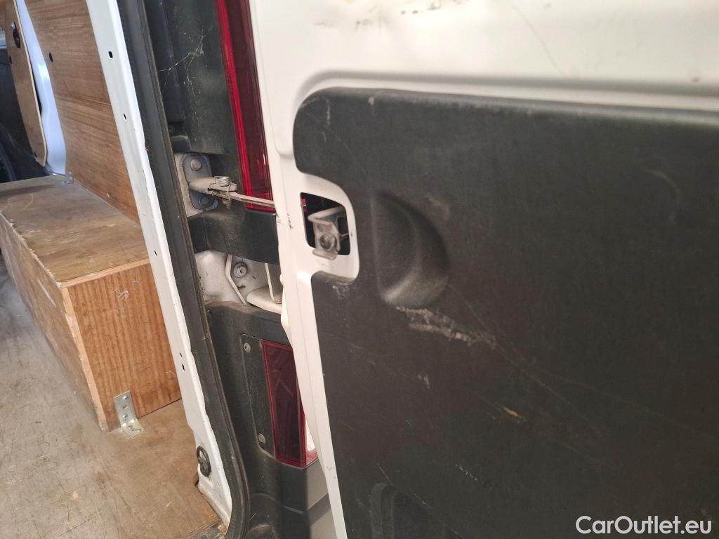  Renault  Trafic RENAULT  VU 4p Fourgon FG GCF L1H1 1200 Energy dCi 125 E6 #16