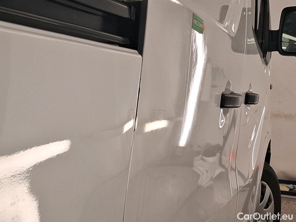  Renault  Trafic RENAULT  VU 4p Fourgon FG GCF L1H1 1200 Energy dCi 125 E6 #12