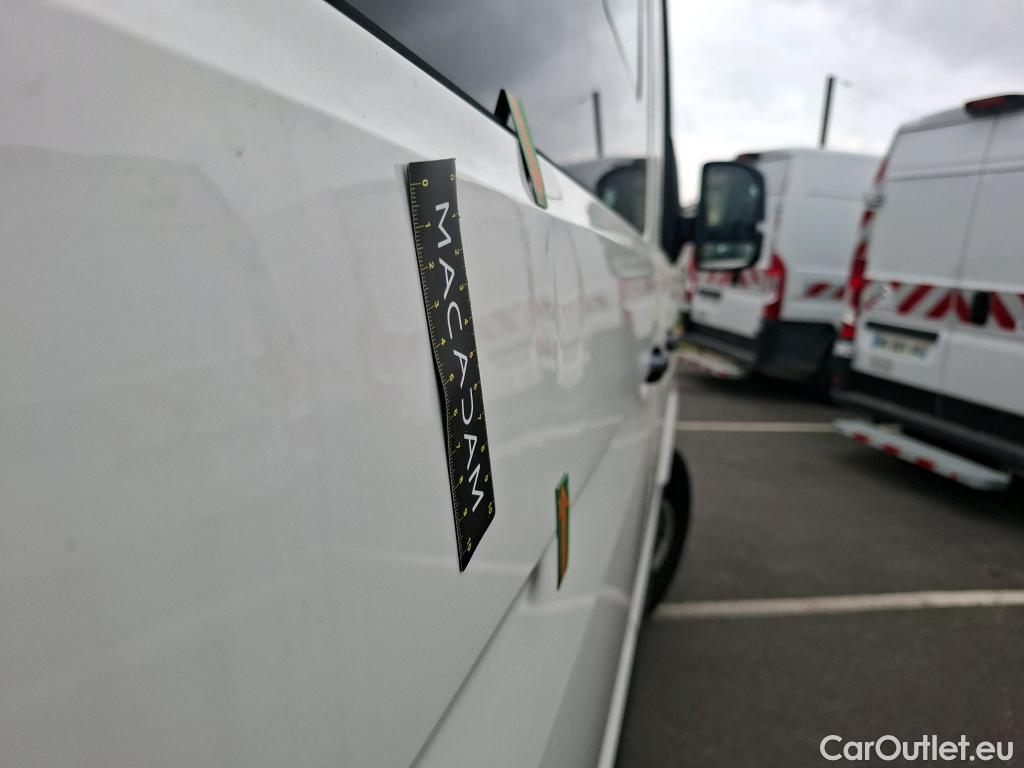  Volkswagen  Crafter VOLKSWAGEN  / 2017 / 4P / Fourgon tôlé 2.0 TDI 140 35 L4H3 Procab Business Line #32
