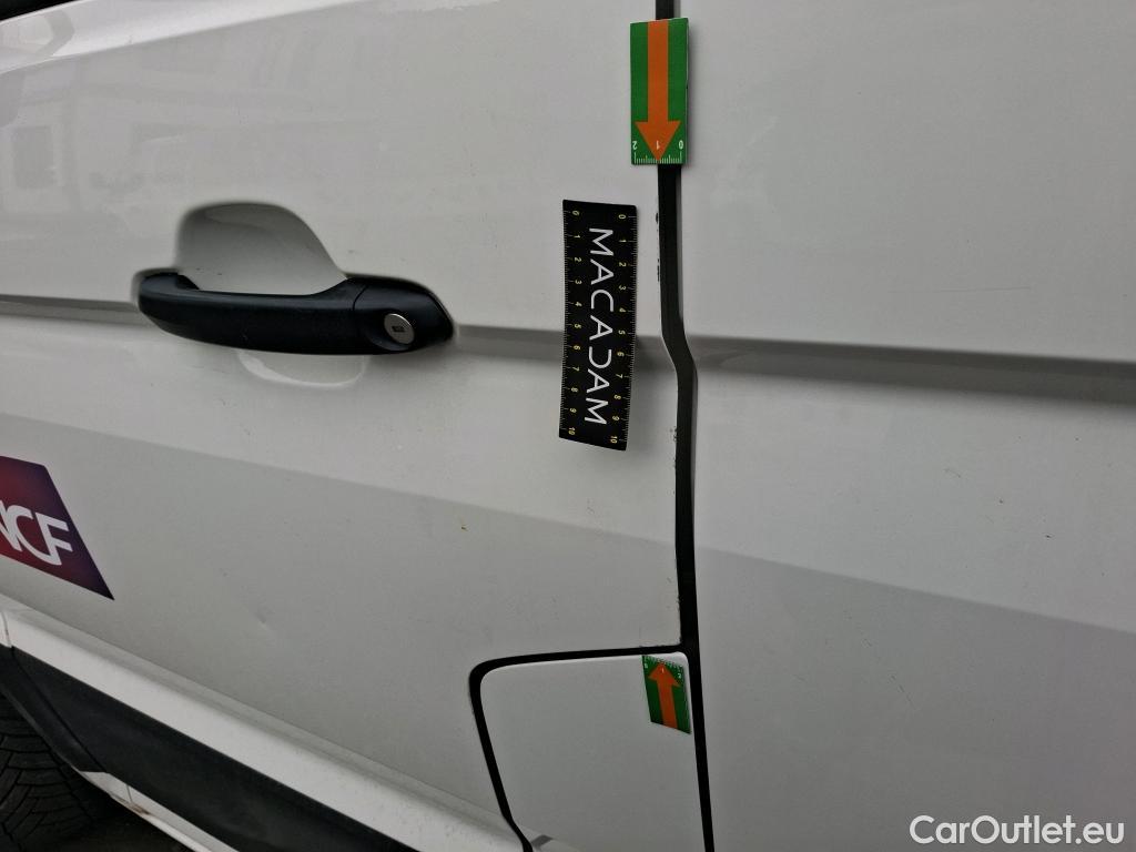  Volkswagen  Crafter VOLKSWAGEN  / 2017 / 4P / Fourgon tôlé 2.0 TDI 140 35 L4H3 Procab Business Line #17
