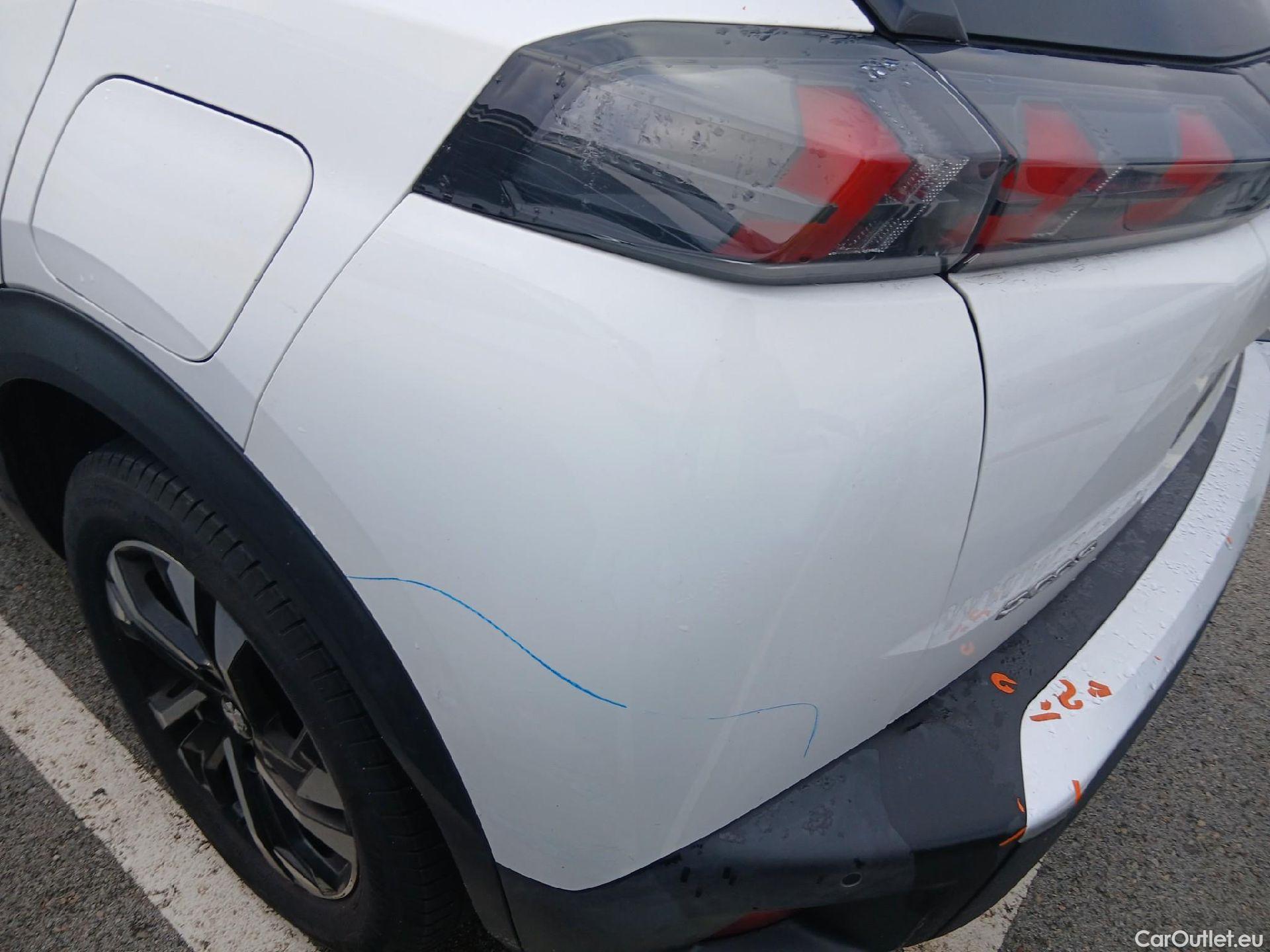  Peugeot  2008 PEUGEOT  / 2019 / 5P / todoterreno Allure BlueHDI 81kW (110CV) #12