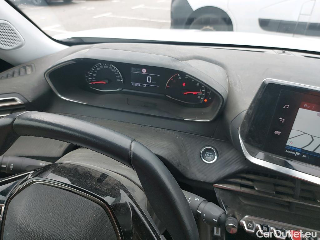  Peugeot  2008 PEUGEOT  / 2019 / 5P / todoterreno Allure BlueHDI 81kW (110CV) #7