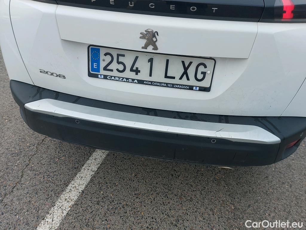 Peugeot  2008 PEUGEOT  / 2019 / 5P / todoterreno Allure BlueHDI 81kW (110CV) #17