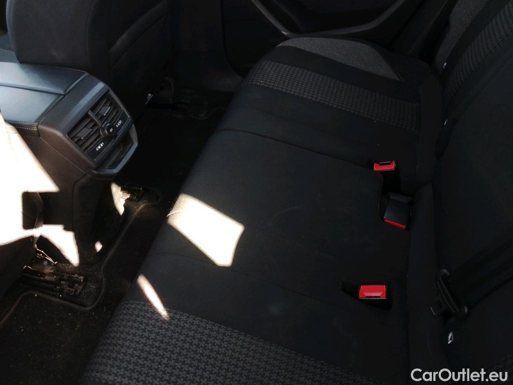  Peugeot  3008 PEUGEOT  / 2020 / 5P / todoterreno 1.5 BlueHDi 96kW (130CV) S&S Active Pack #20