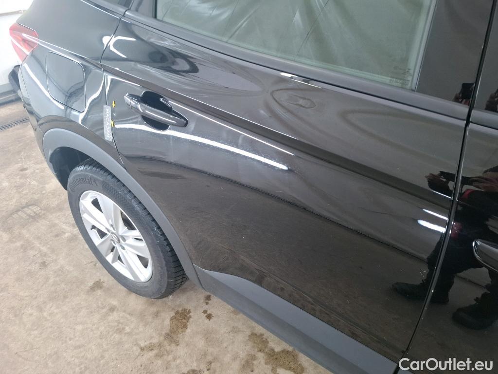  Opel   Grandland X Grandland X Elegance Business 1.5 130CV BVM6 E6d #40