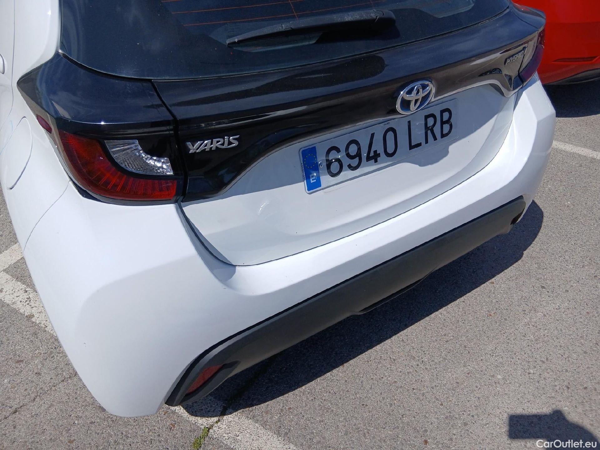  Toyota  Yaris TOYOTA  1.5 120H Business Plus #18