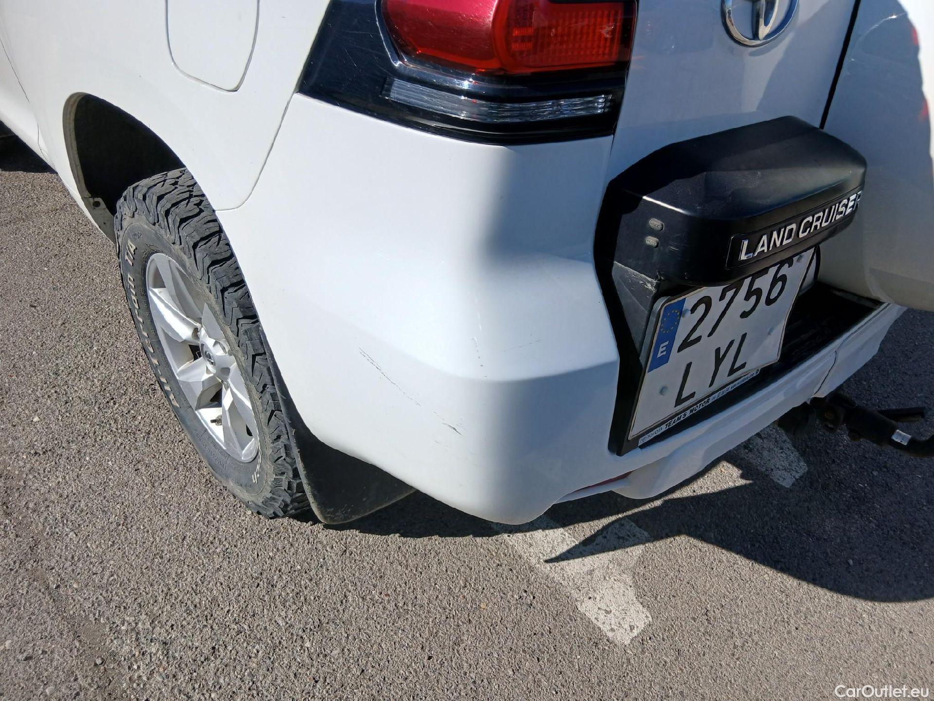  Toyota  Land Cruiser TOYOTA  / 2017 / 3P / todoterreno 2.8 D-4D GX #20
