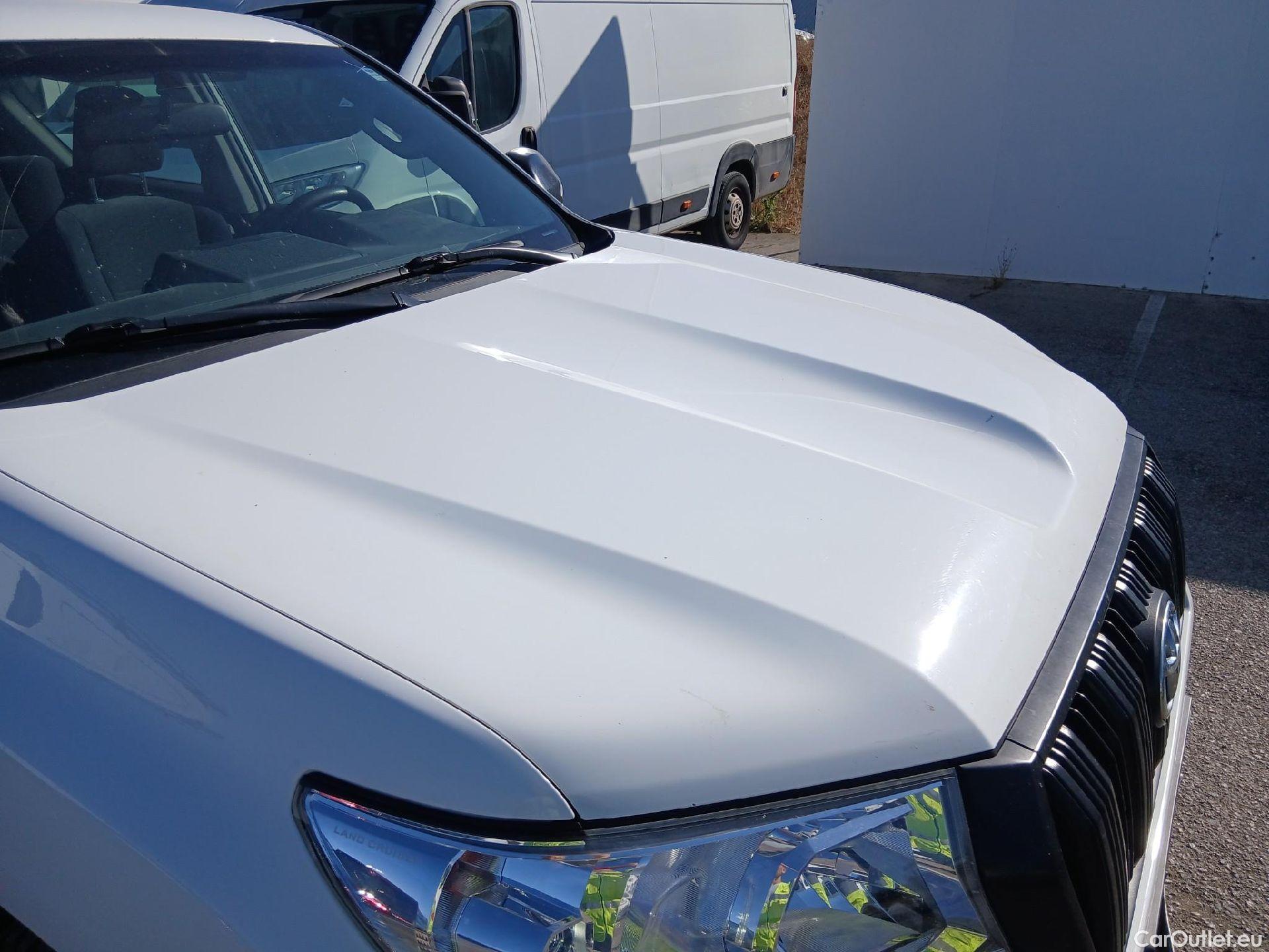  Toyota  Land Cruiser TOYOTA  / 2017 / 3P / todoterreno 2.8 D-4D GX #1