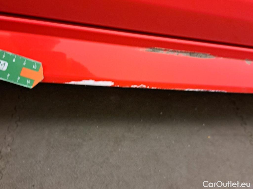  Toyota  Corolla TOYOTA  / 2019 / 5P / berlina con portón 140H Active Plus #2