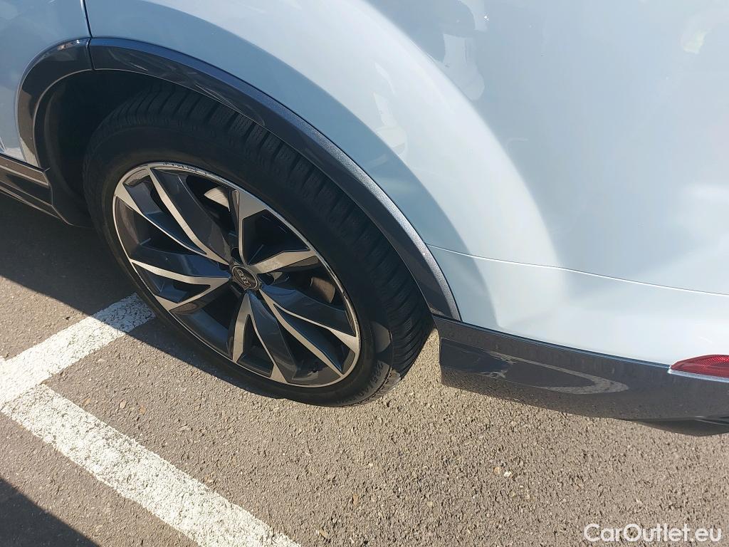  Audi  Q7 AUDI  / 2019 / 5P / todoterreno Black line 55 TFSIe 280kW(381CV) qua tip #1