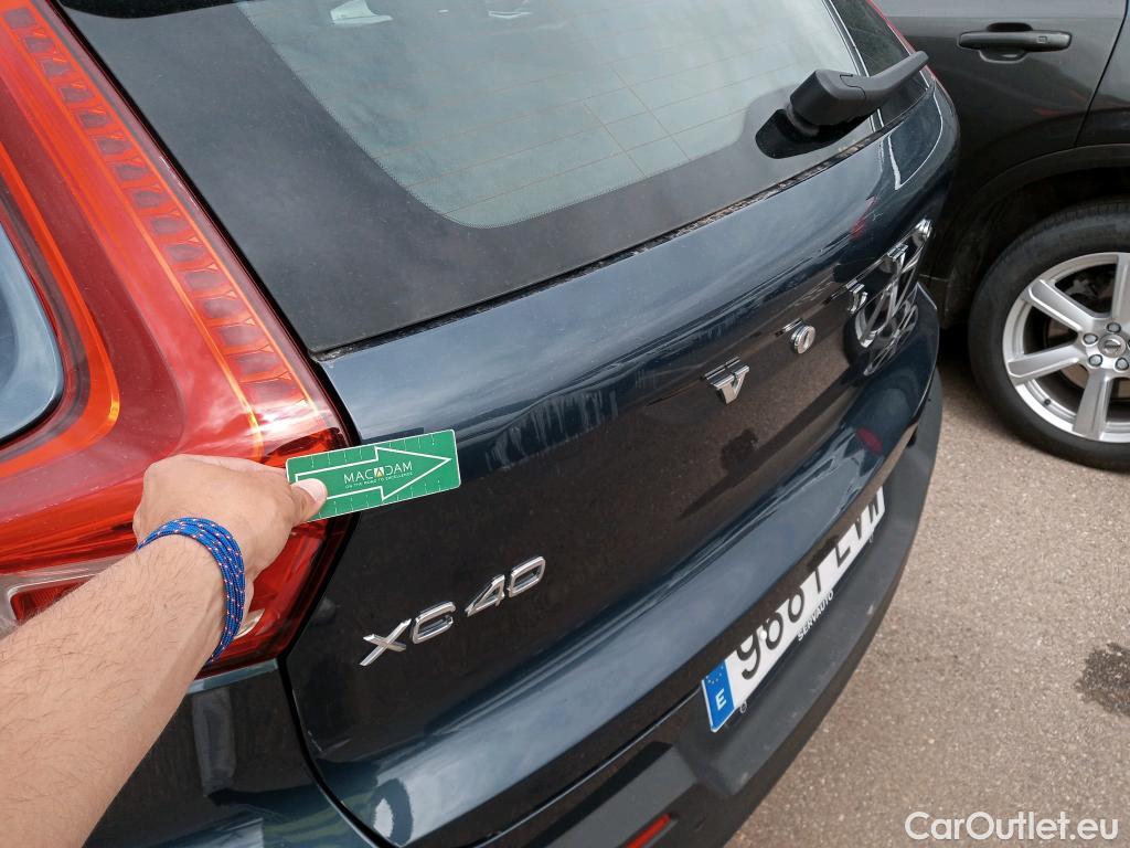  Volvo  XC 40 VOLVO XC40 todoterreno 1.5 T5 Twin Recharge R-Design Auto 260 CV 10 kWh #4