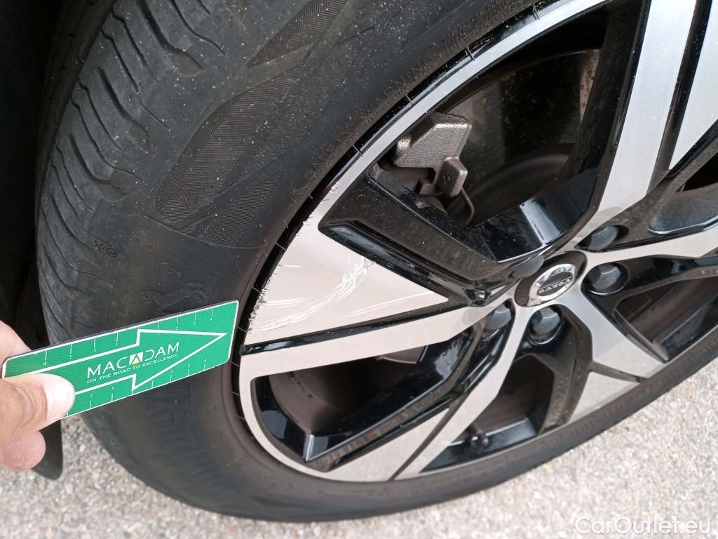  Volvo  XC 40 VOLVO XC40 todoterreno 1.5 T5 Twin Recharge R-Design Auto 260 CV 10 kWh #9