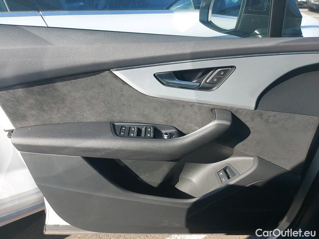  Audi  Q7 AUDI  / 2019 / 5P / todoterreno Black line 55 TFSIe 280kW(381CV) qua tip #9