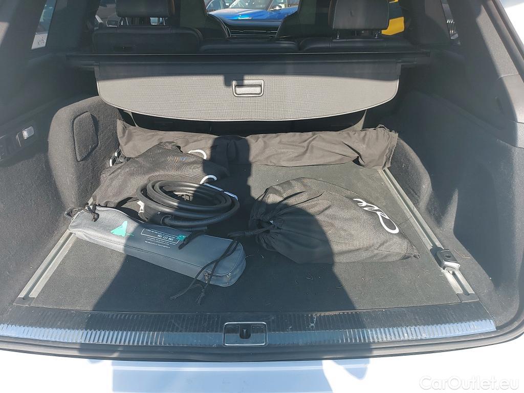  Audi  Q7 AUDI  / 2019 / 5P / todoterreno Black line 55 TFSIe 280kW(381CV) qua tip #8