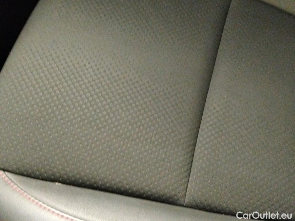  Hyundai  Konna HYUNDAI Kona / 2017 / 5P / todoterreno 1.6 GDI HEV Tecno Red DT #4