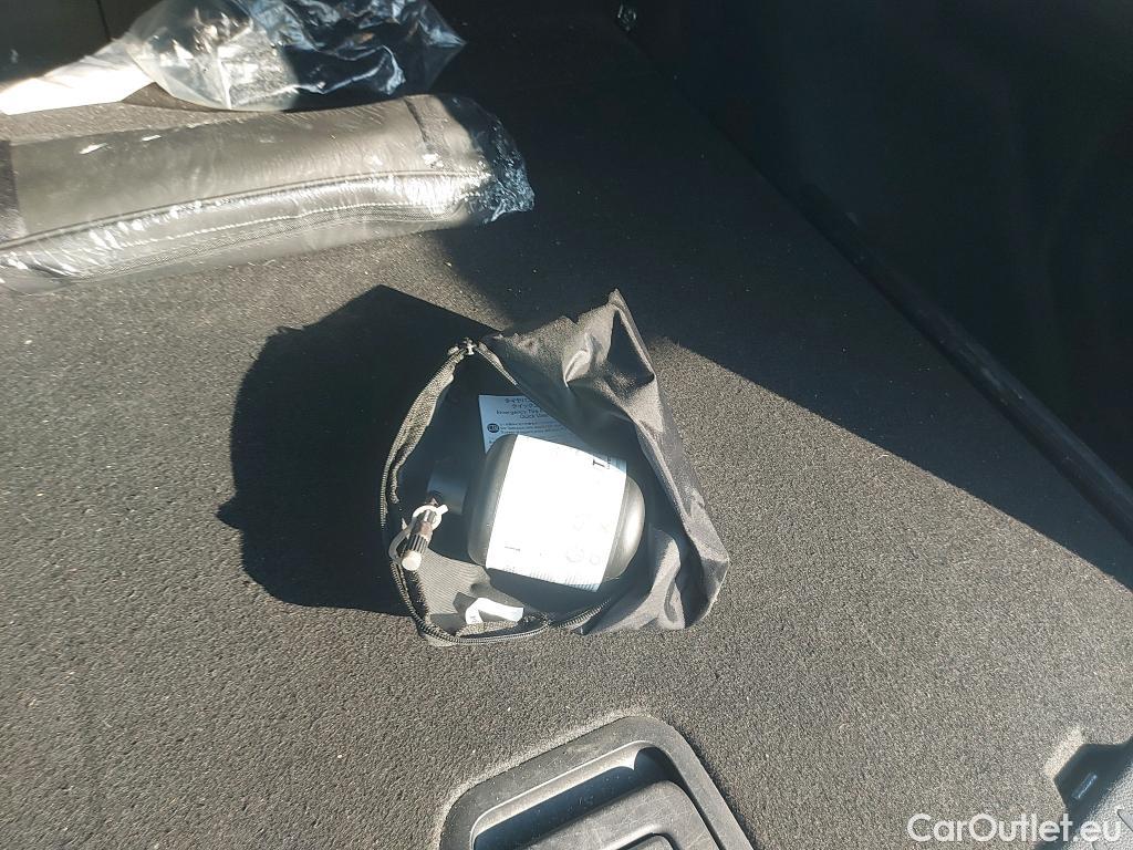  Toyota  Corolla TOYOTA  / 2019 / 5P / familiar 1.8 125H ACTIVE TECH E-CVT TOU SPORT #9