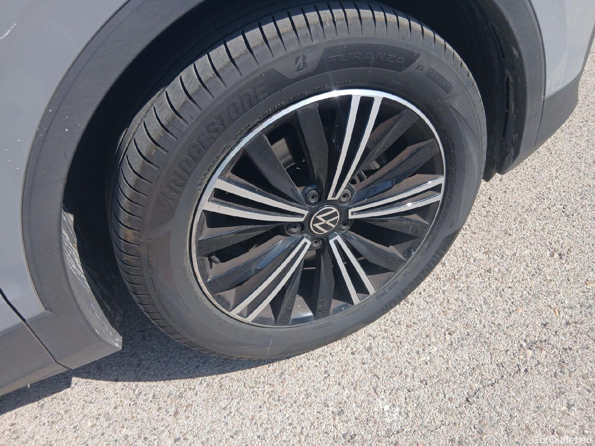  Volkswagen  Tiguan VOLKSWAGEN  / 2020 / 5P / todoterreno Life 2.0 TDI 110kW (150CV) DSG #32