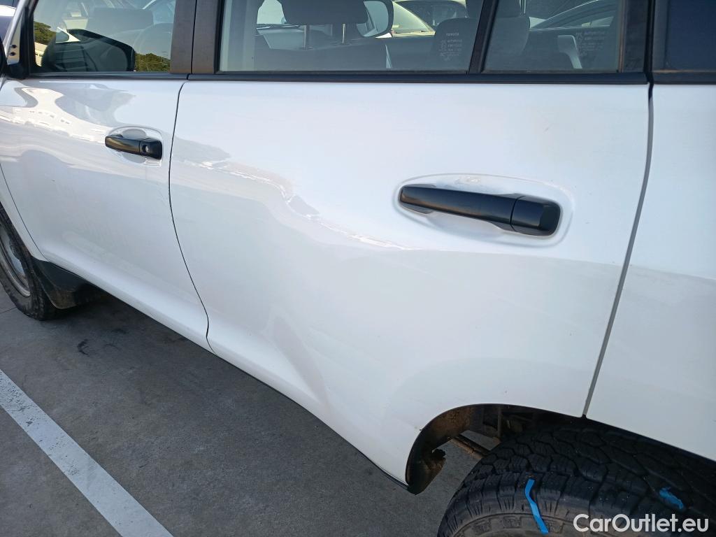  Toyota  Land Cruiser TOYOTA  / 2017 / 5P / todoterreno 2.8 D-4D GX #8