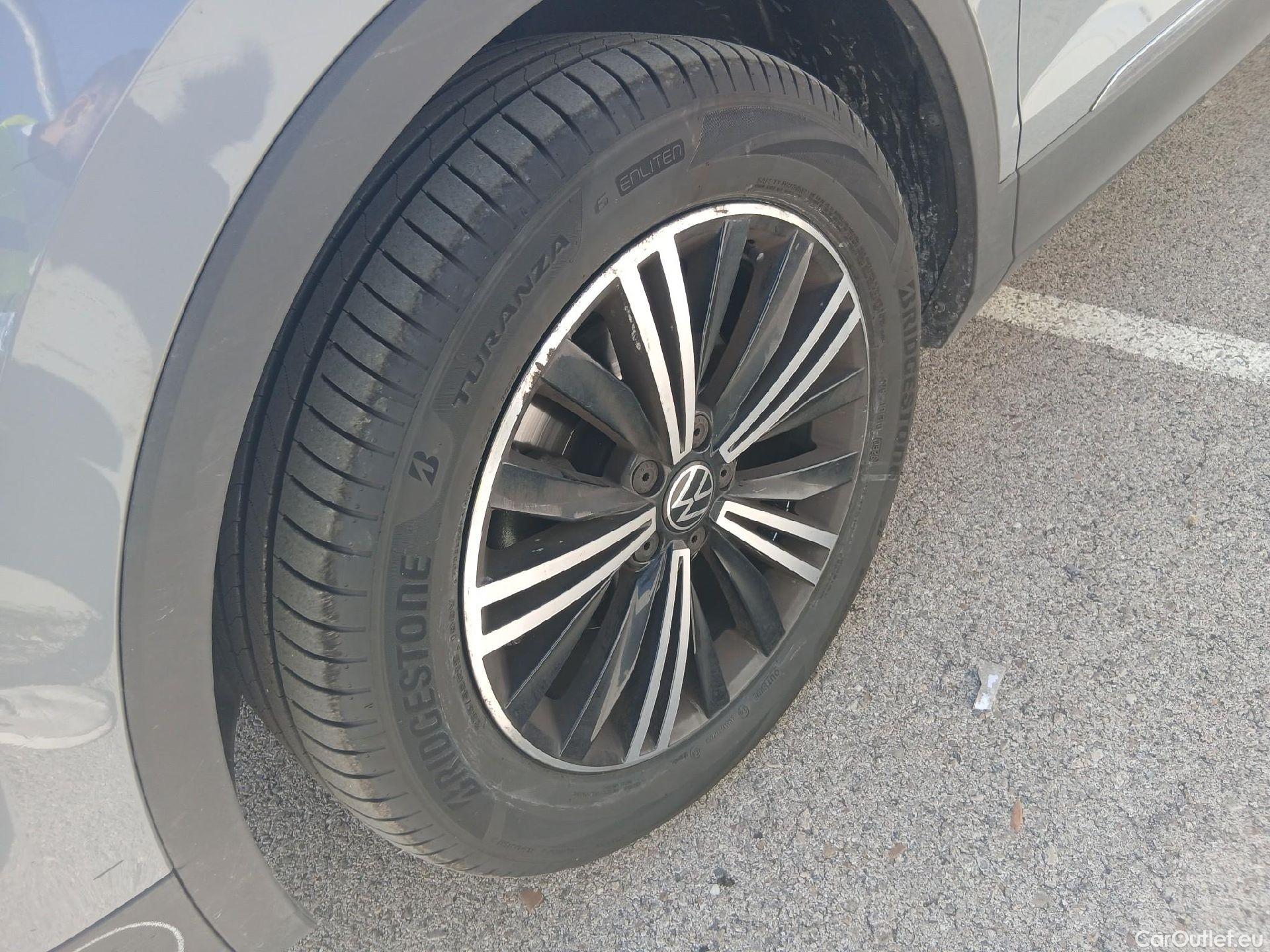  Volkswagen  Tiguan VOLKSWAGEN  / 2020 / 5P / todoterreno Life 2.0 TDI 110kW (150CV) DSG #9