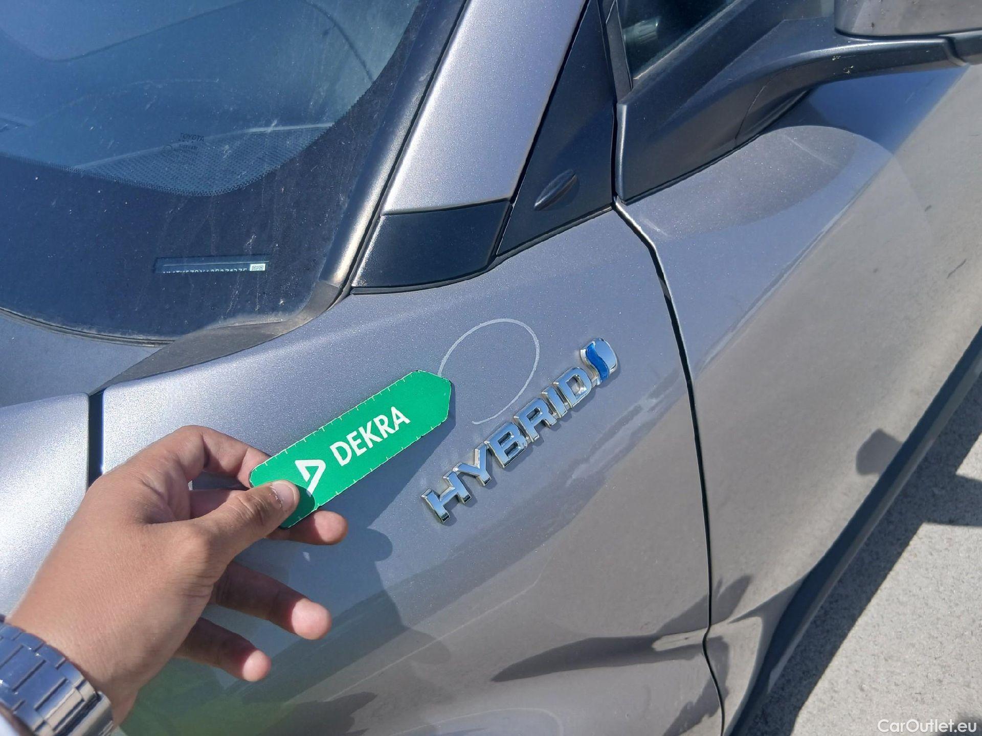  Toyota  C-HR TOYOTA  / 2019 / 5P / todoterreno 2.0 180H Advance #6