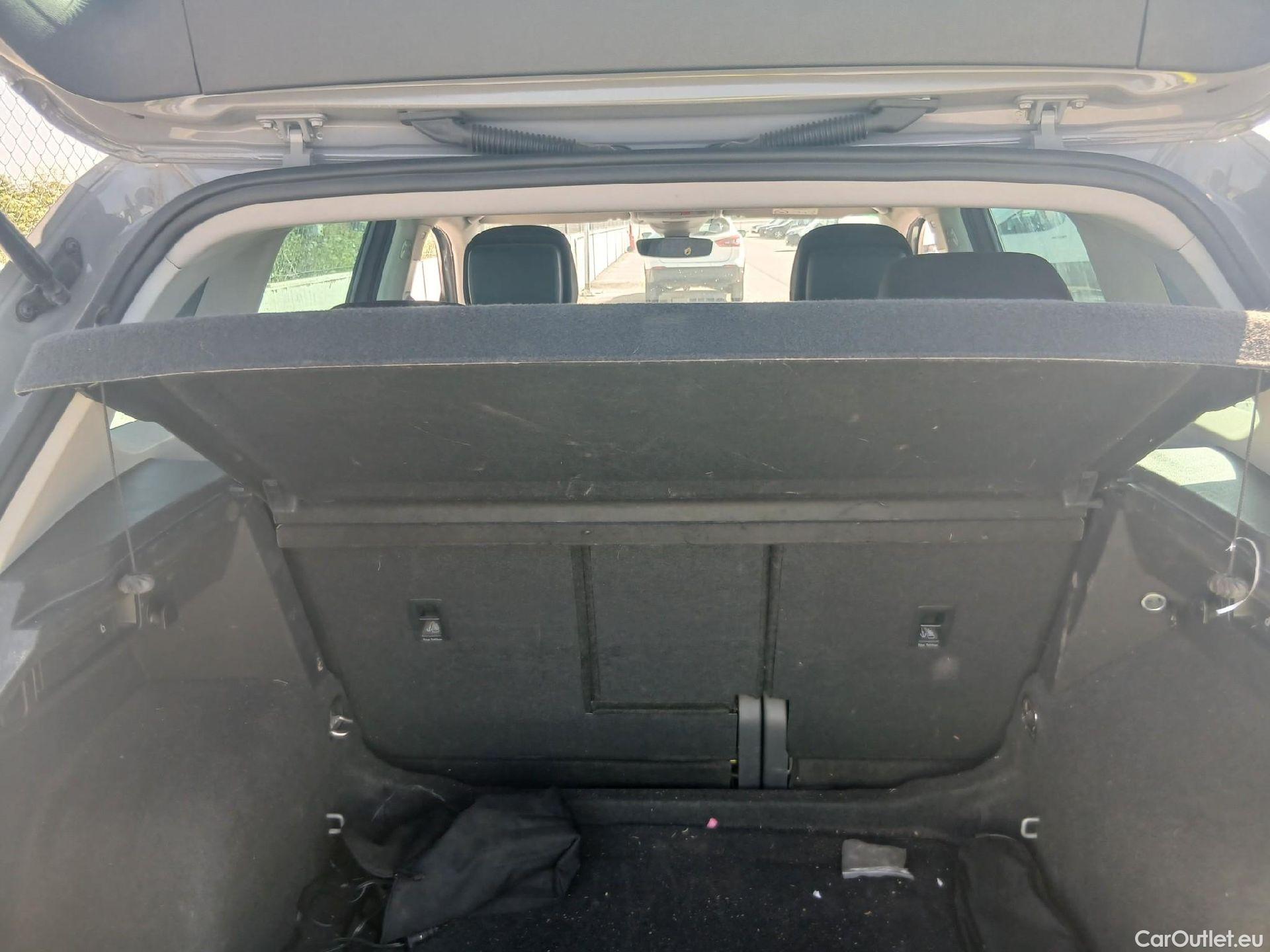  Volkswagen  Tiguan VOLKSWAGEN  / 2020 / 5P / todoterreno Life 2.0 TDI 110kW (150CV) DSG #37