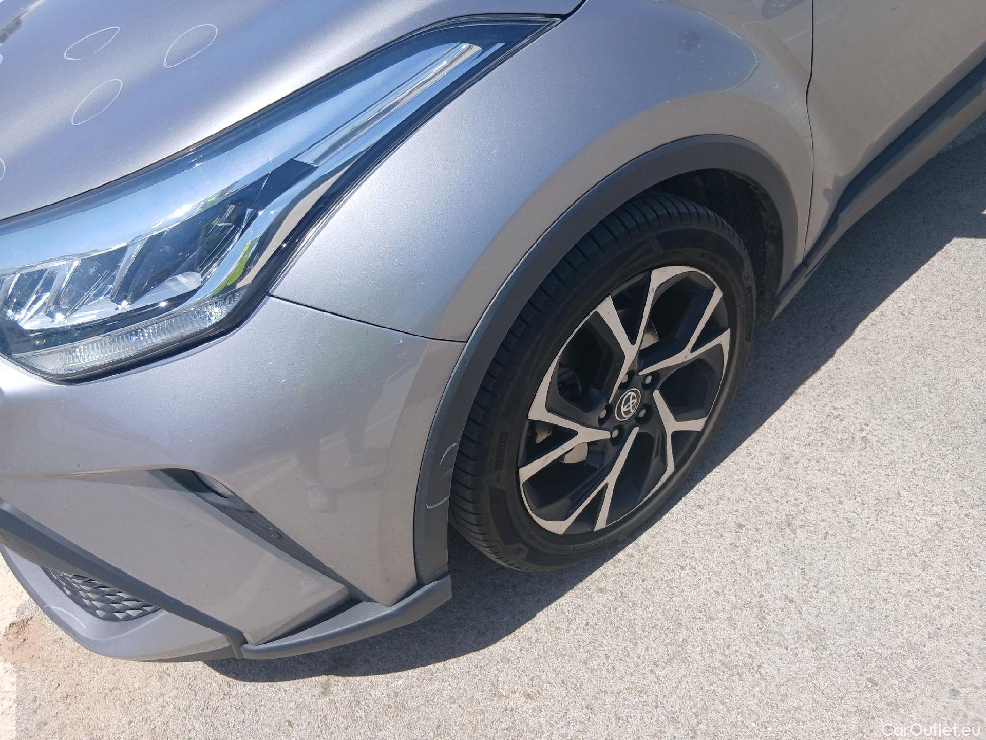  Toyota  C-HR TOYOTA  / 2019 / 5P / todoterreno 2.0 180H Advance #25