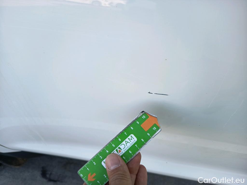  Toyota  Land Cruiser TOYOTA  / 2017 / 5P / todoterreno 2.8 D-4D GX #16