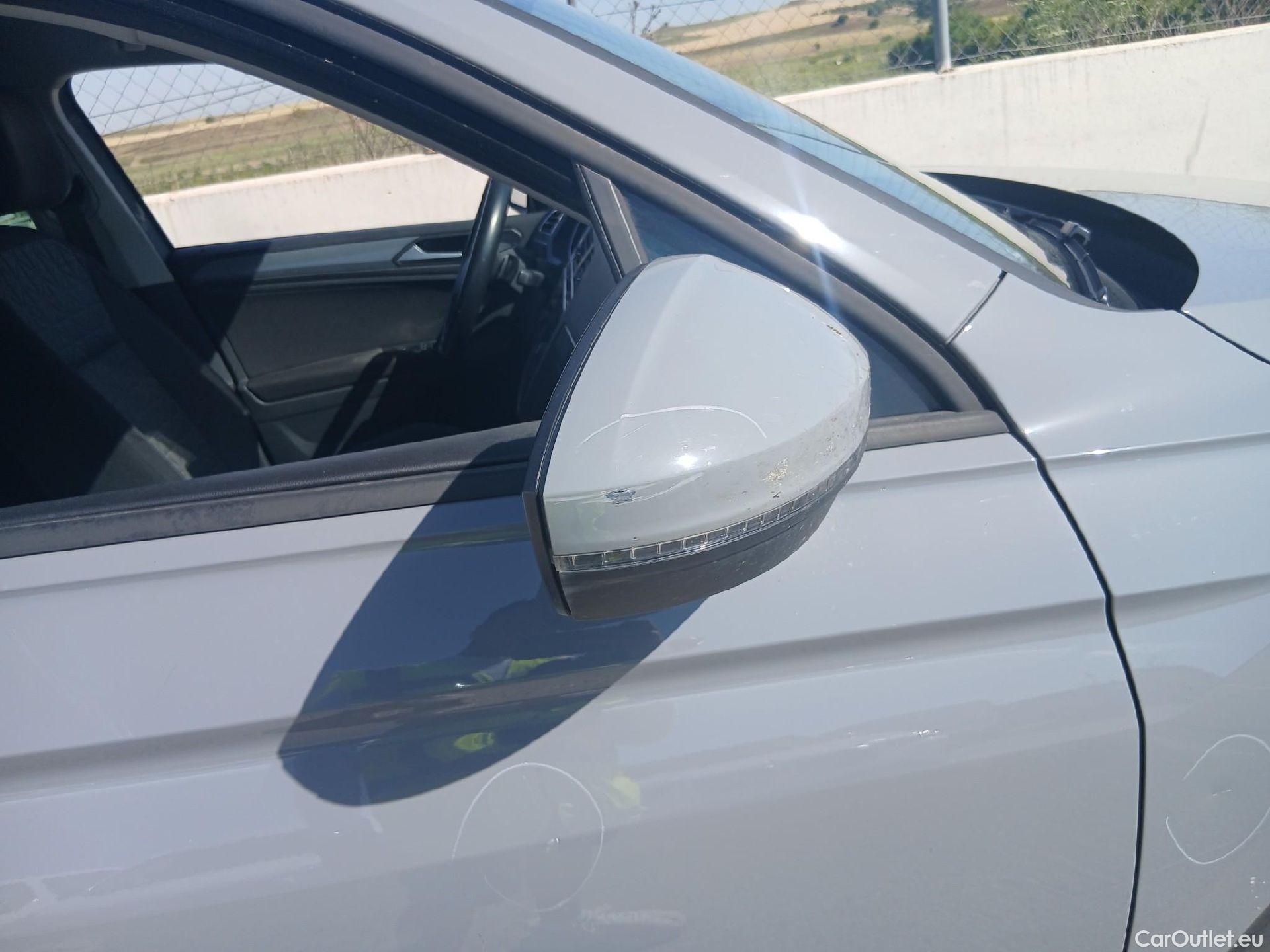  Volkswagen  Tiguan VOLKSWAGEN  / 2020 / 5P / todoterreno Life 2.0 TDI 110kW (150CV) DSG #28