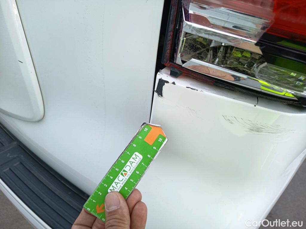 Toyota  Land Cruiser TOYOTA  / 2017 / 5P / todoterreno 2.8 D-4D GX #31