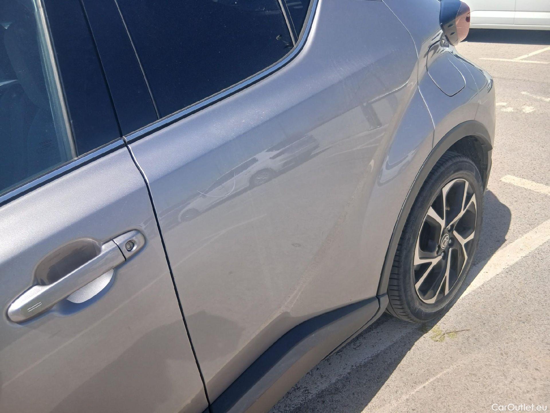 Toyota  C-HR TOYOTA  / 2019 / 5P / todoterreno 2.0 180H Advance #12