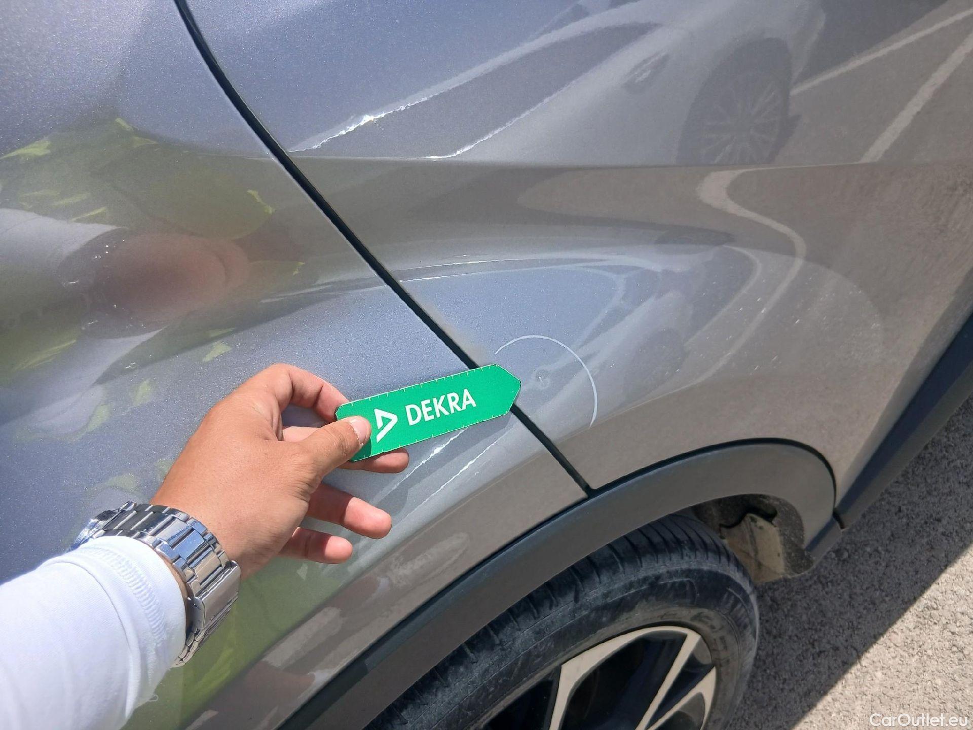  Toyota  C-HR TOYOTA  / 2019 / 5P / todoterreno 2.0 180H Advance #18