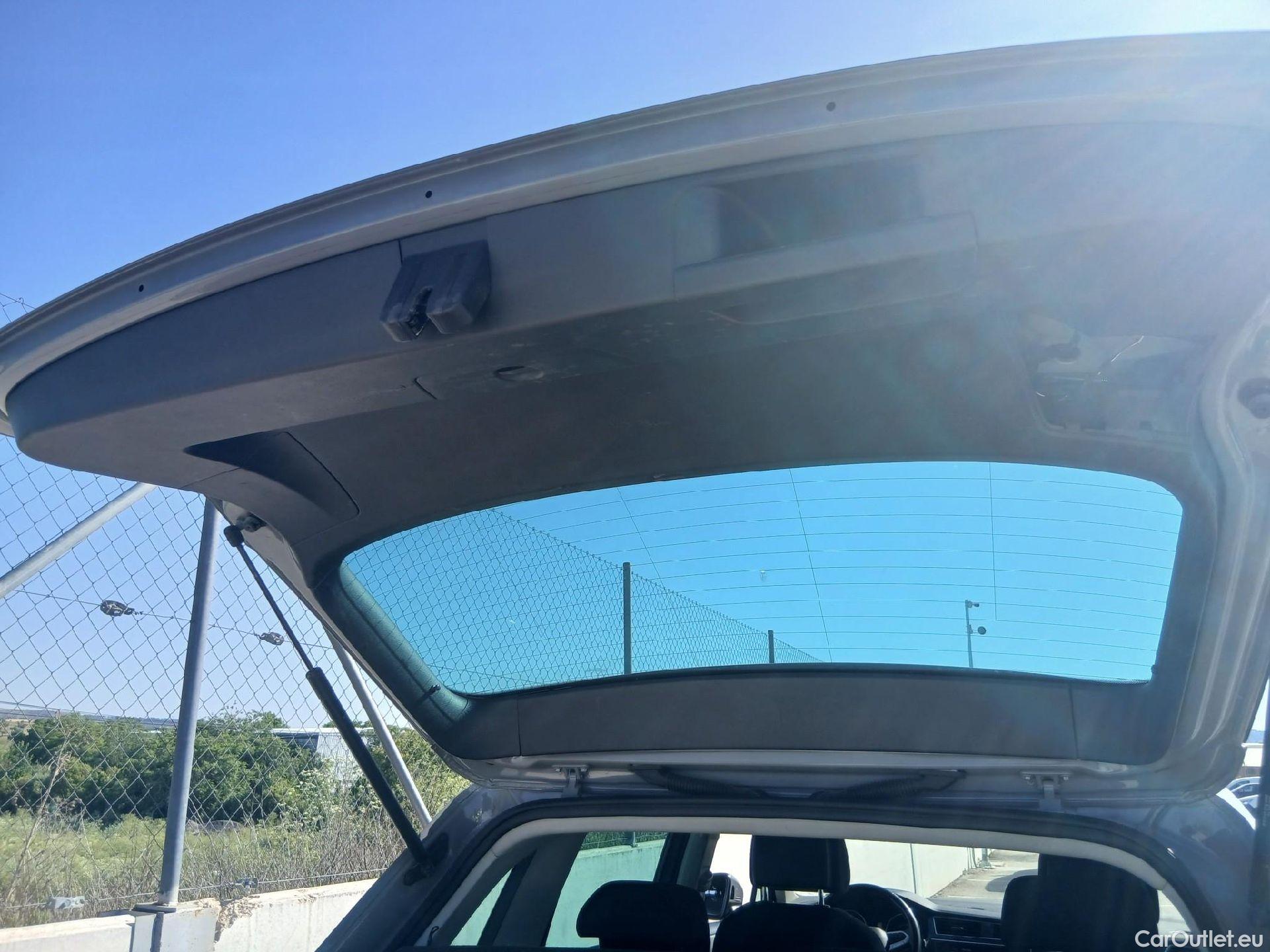 Volkswagen  Tiguan VOLKSWAGEN  / 2020 / 5P / todoterreno Life 2.0 TDI 110kW (150CV) DSG #39