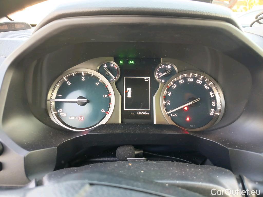  Toyota  Land Cruiser TOYOTA  / 2017 / 5P / todoterreno 2.8 D-4D GX #44