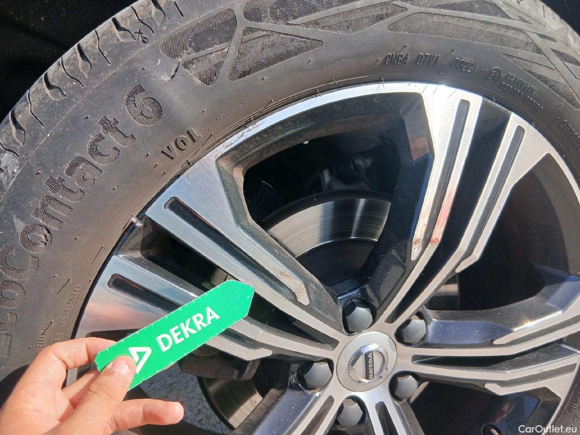  Volvo  XC 40 VOLVO XC40 / 2017 / 5P / todoterreno 1.5 T4 Twin Recharge Inscription Auto #37