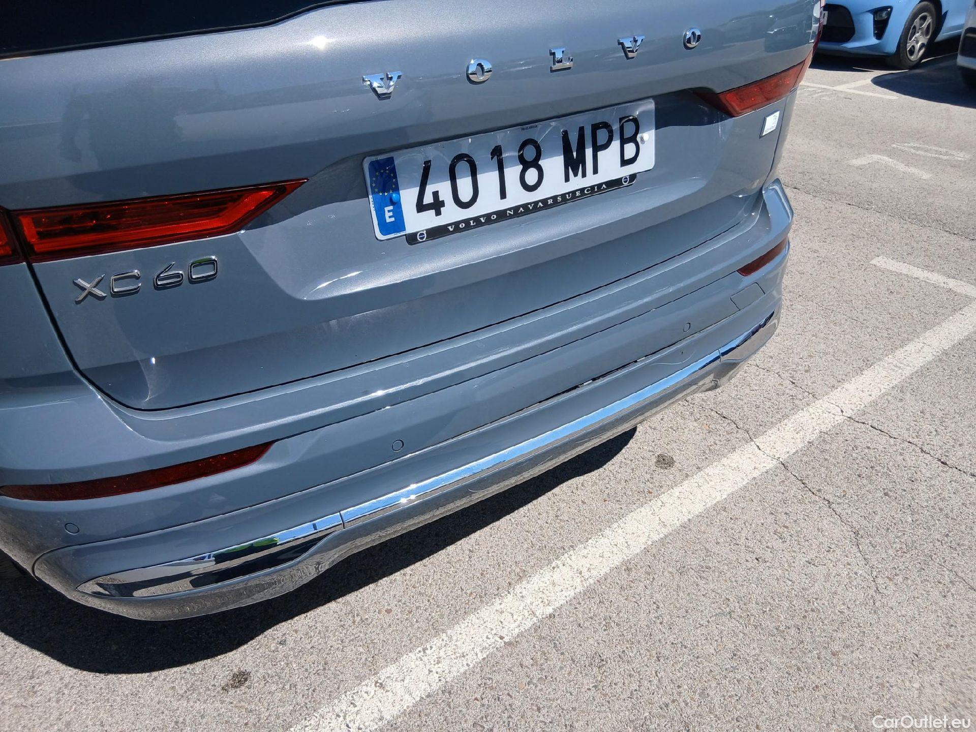  Volvo  XC60 VOLVO  2.0 T6 AWD Recharge Plus Bright Auto #12