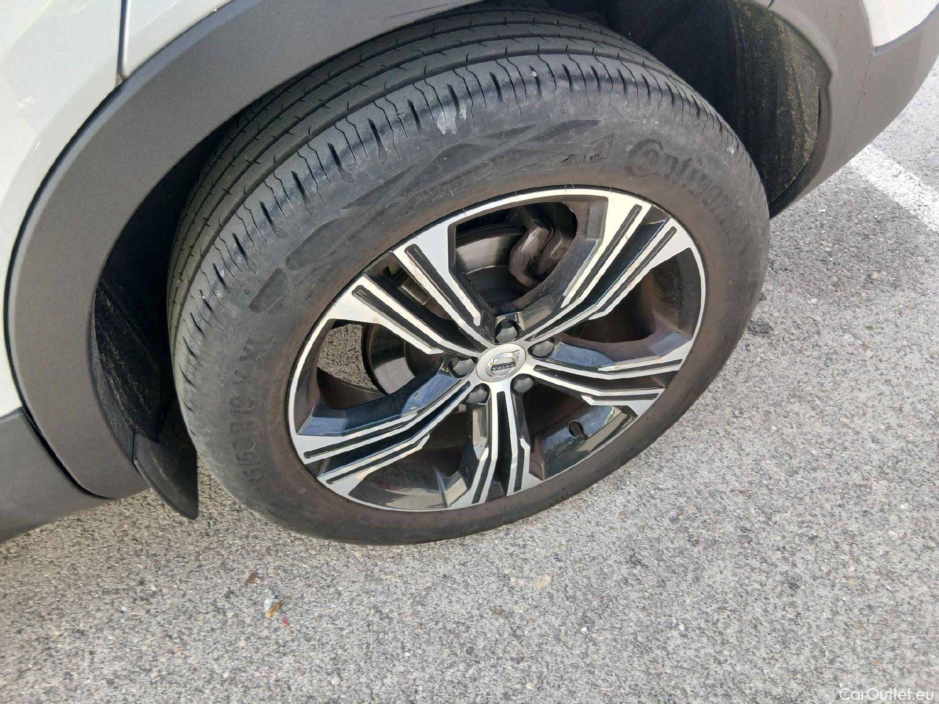  Volvo  XC 40 VOLVO XC40 / 2017 / 5P / todoterreno 1.5 T4 Twin Recharge Inscription Auto #23