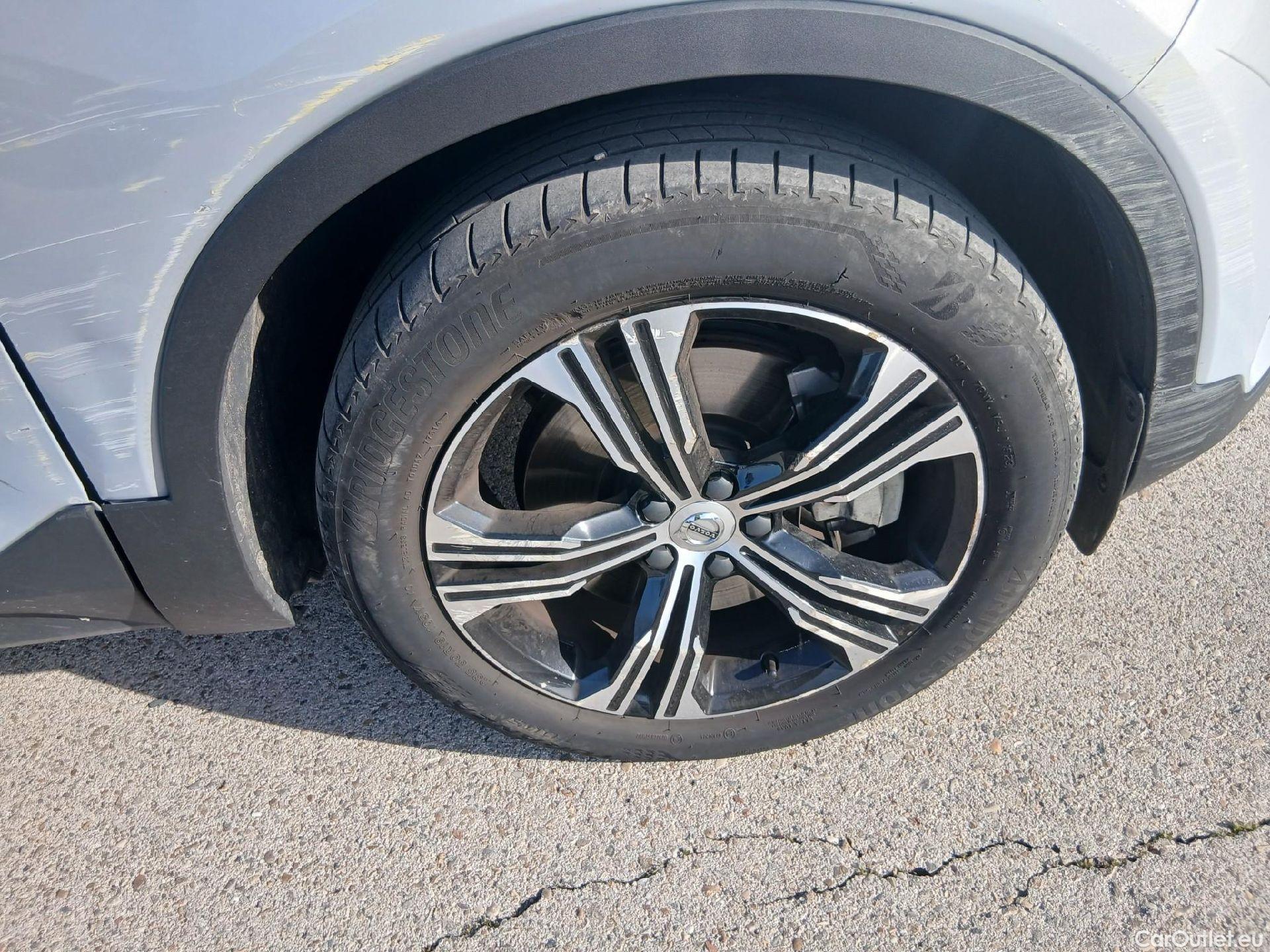  Volvo  XC 40 VOLVO XC40 / 2017 / 5P / todoterreno 1.5 T4 Twin Recharge Inscription Auto #49