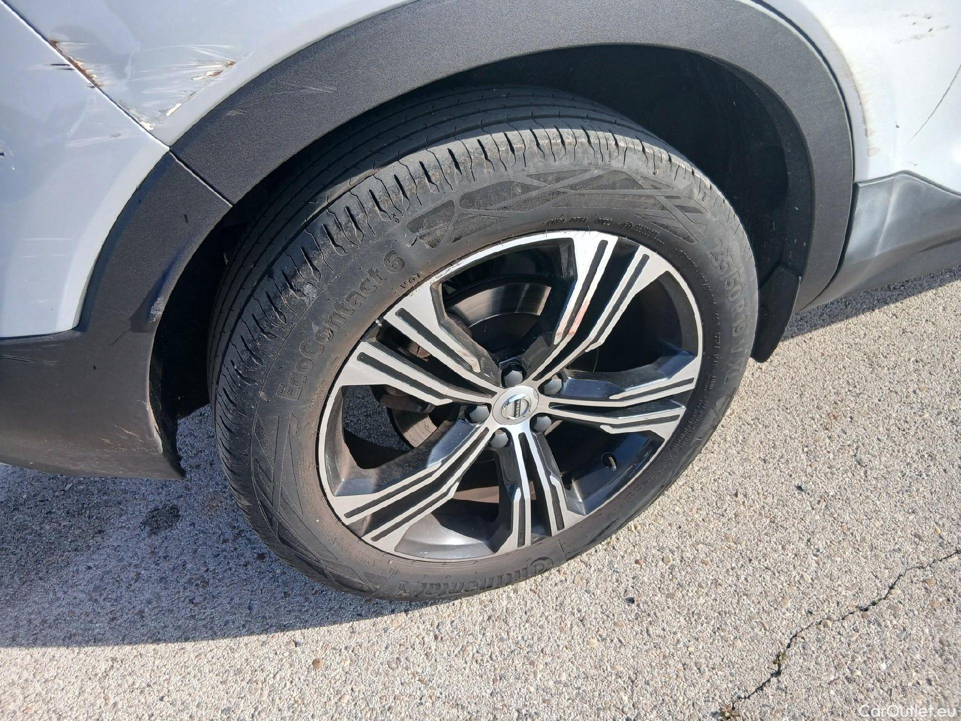  Volvo  XC 40 VOLVO XC40 / 2017 / 5P / todoterreno 1.5 T4 Twin Recharge Inscription Auto #38