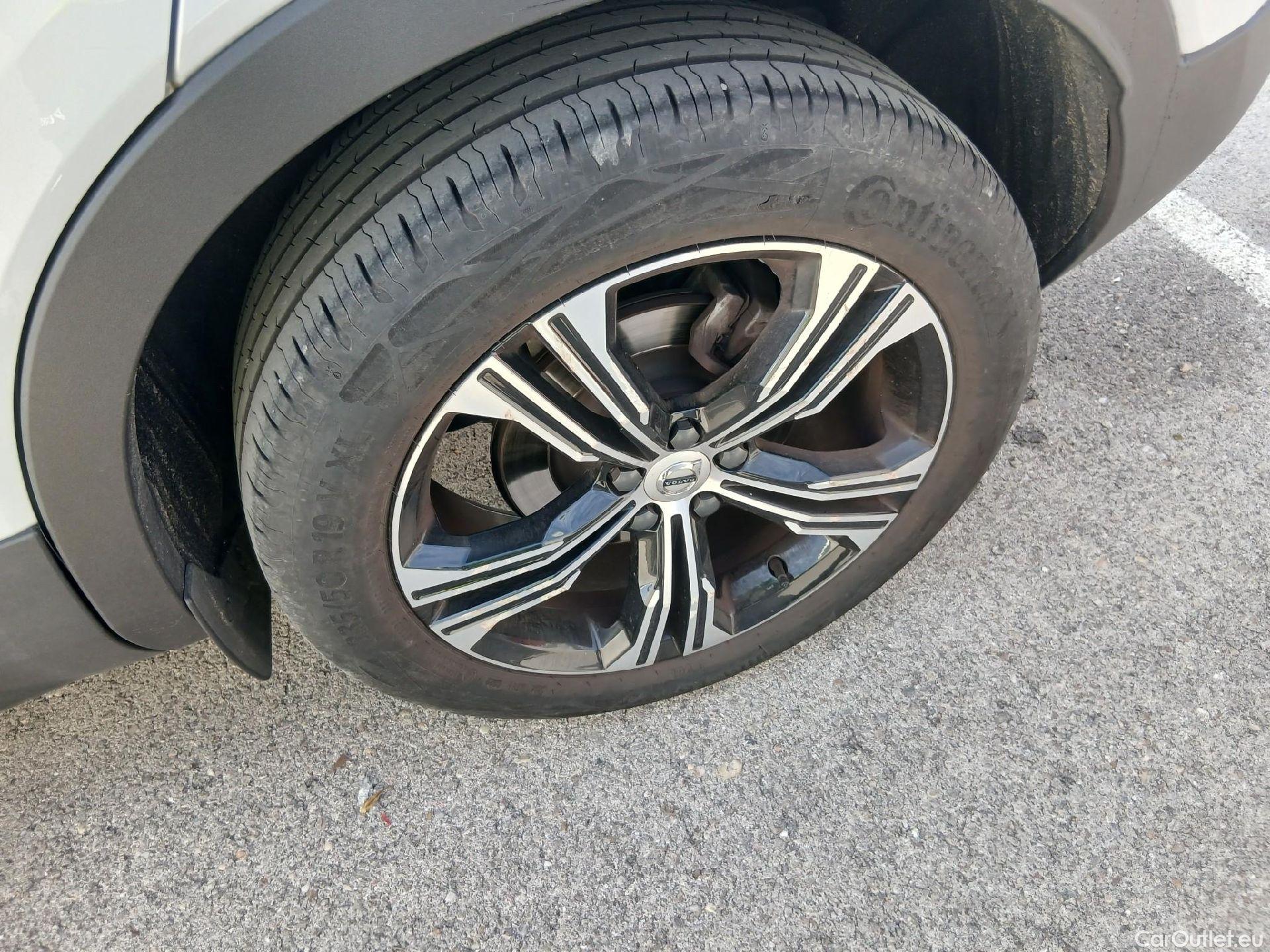  Volvo  XC 40 VOLVO XC40 / 2017 / 5P / todoterreno 1.5 T4 Twin Recharge Inscription Auto #24