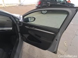  Volkswagen  Golf  VOLKSWAGEN / 2019 / 5P / BERLINA 2.0 TDI SCR 85KW LIFE DSG #113