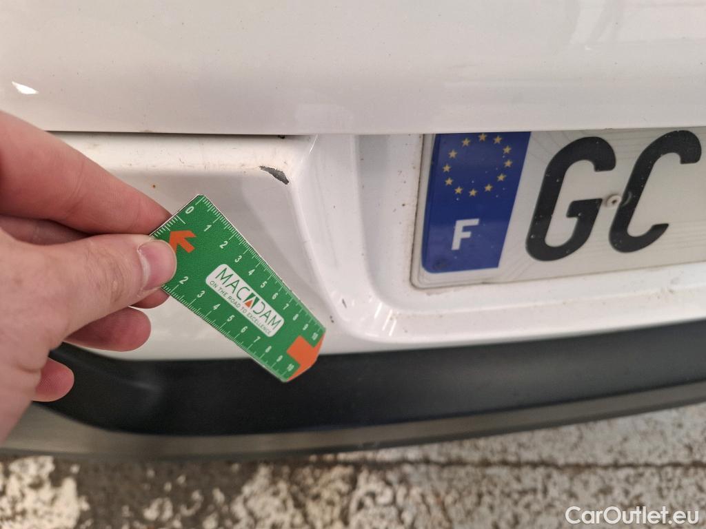  Citroen  C3  Société Feel 1.5 BlueHDI 100CV BVM6 E6d #38