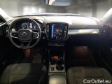  Volvo  XC 40 VOLVO XC40 / 2017 / 5P / SUV T3 AUTOMATICO MOMENTUM PRO #3