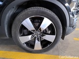  Volvo  XC 40 VOLVO XC40 / 2017 / 5P / SUV T3 AUTOMATICO MOMENTUM PRO #17