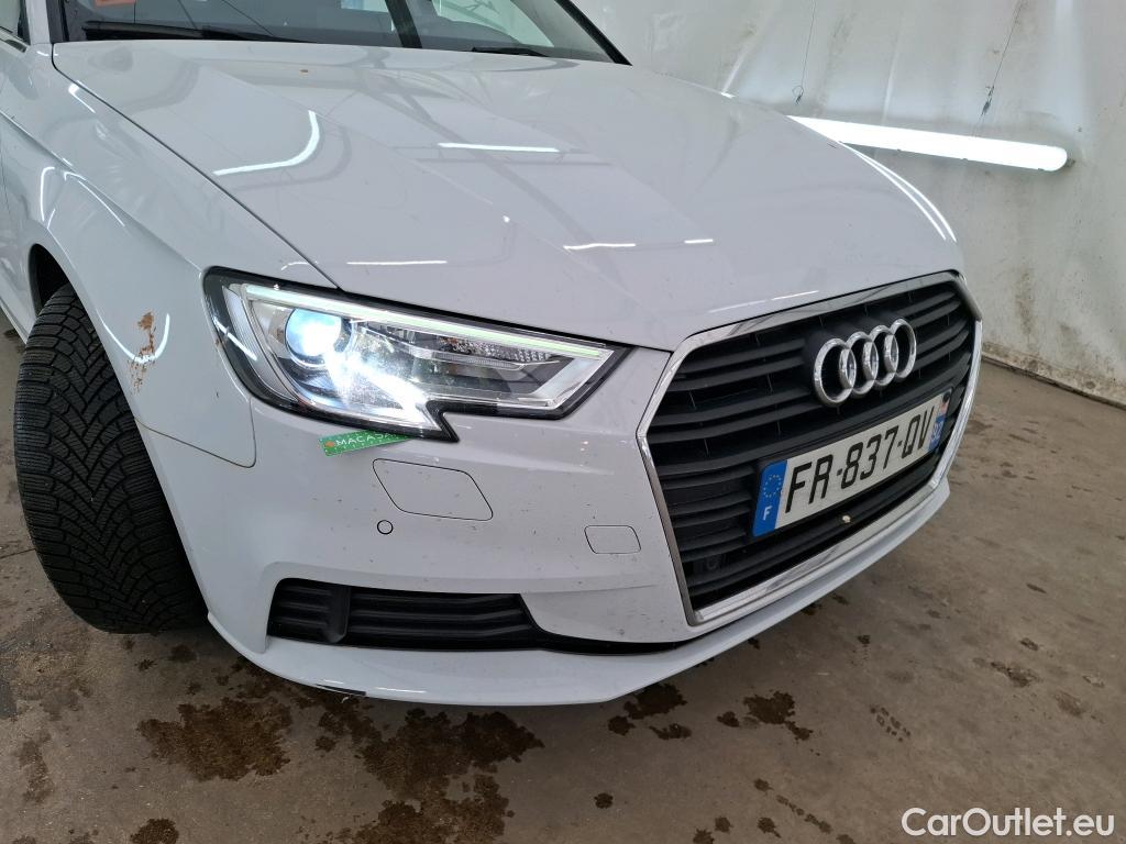 Audi  A3 AUDI  Sportback / 2016 / 5P / Berline 35 TFSI 150 COD S TRONIC BUSINESS LINE #42