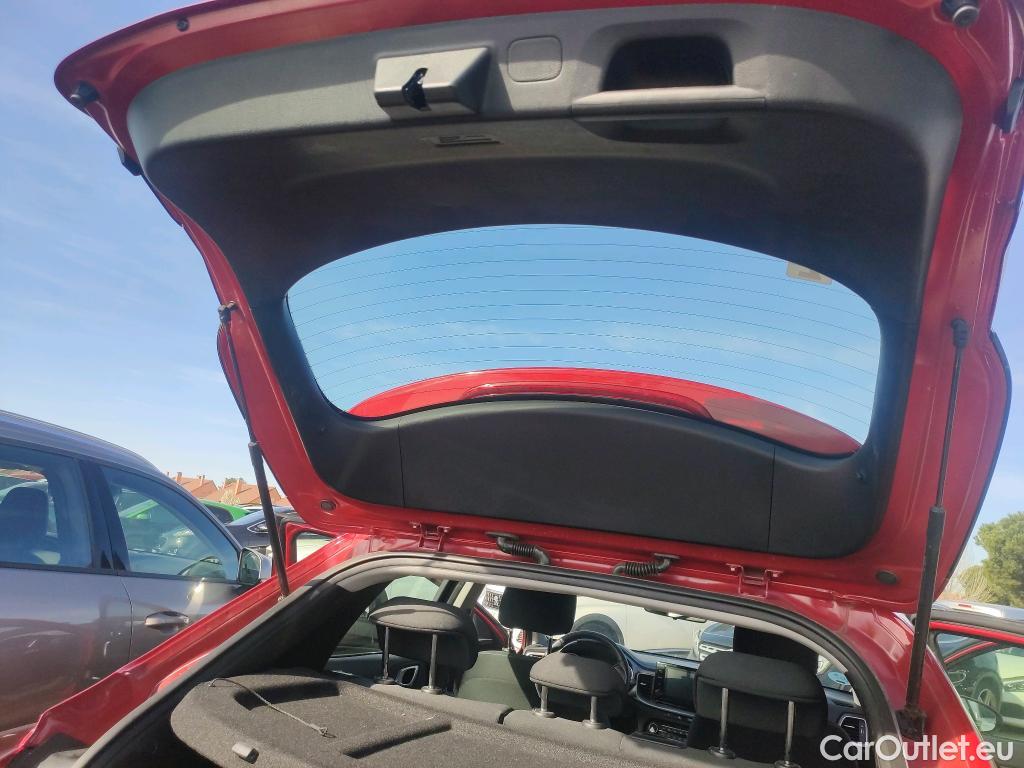  KIA  XCeed KIA  / 2019 / 5P / todoterreno 1.0 T-GDi Drive 88kW (120CV) #13