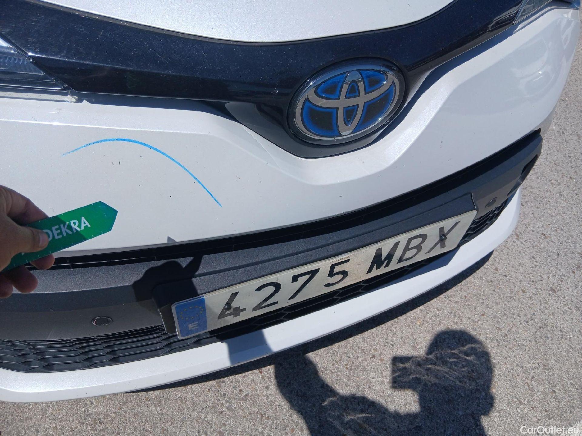  Toyota  C-HR TOYOTA  / 2019 / 5P / todoterreno 1.8 125H Advance (AC) #4