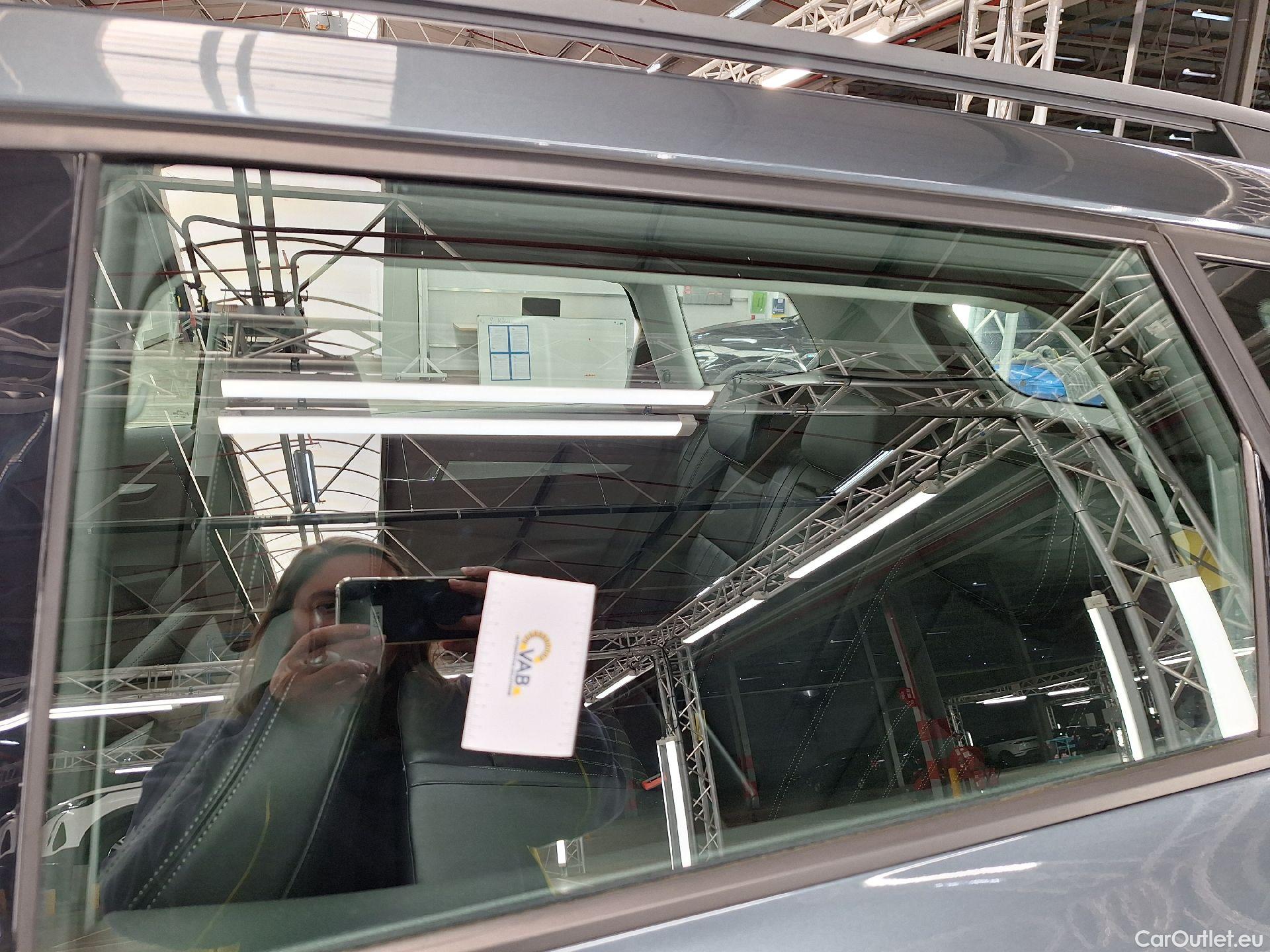  Skoda  Karoq Skoda,  '17, Skoda  1.6 CRTDI 85KW Ambition 5d #41