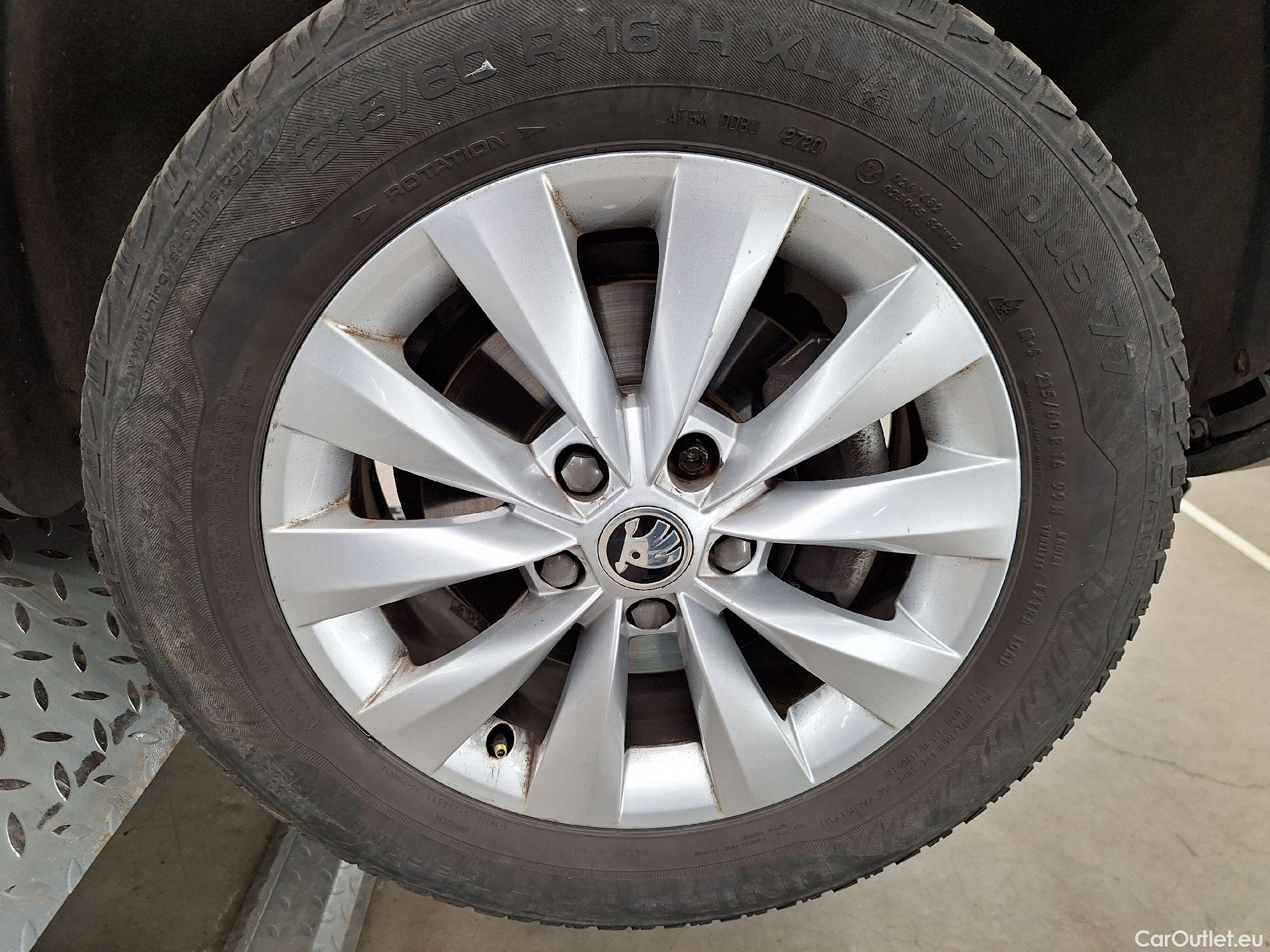  Skoda  Karoq Skoda,  '17, Skoda  1.6 CRTDI 85KW Ambition 5d #28