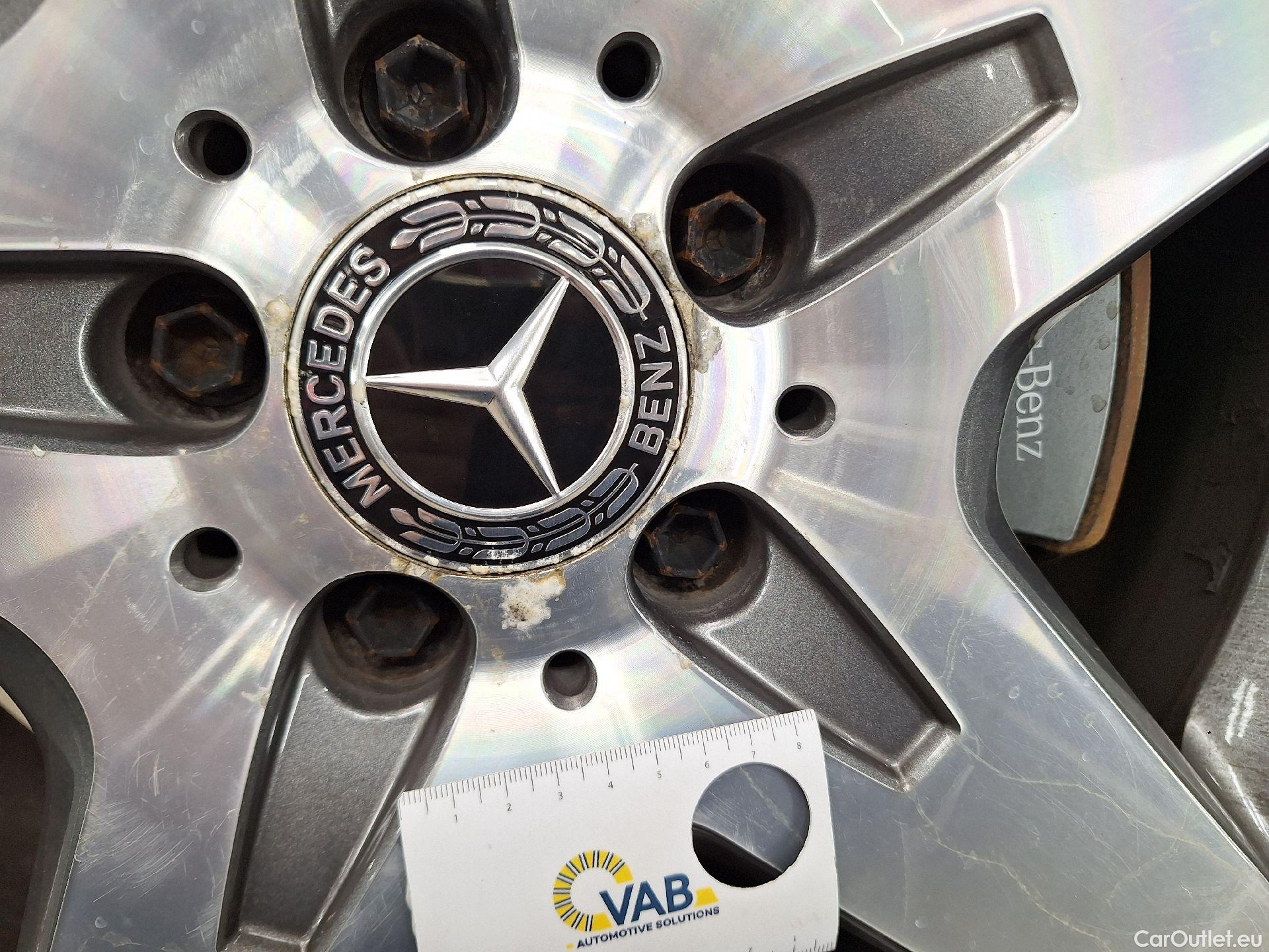  Mercedes  GLA Mercedes,  FL'17, Mercedes-Benz   200 5d #69