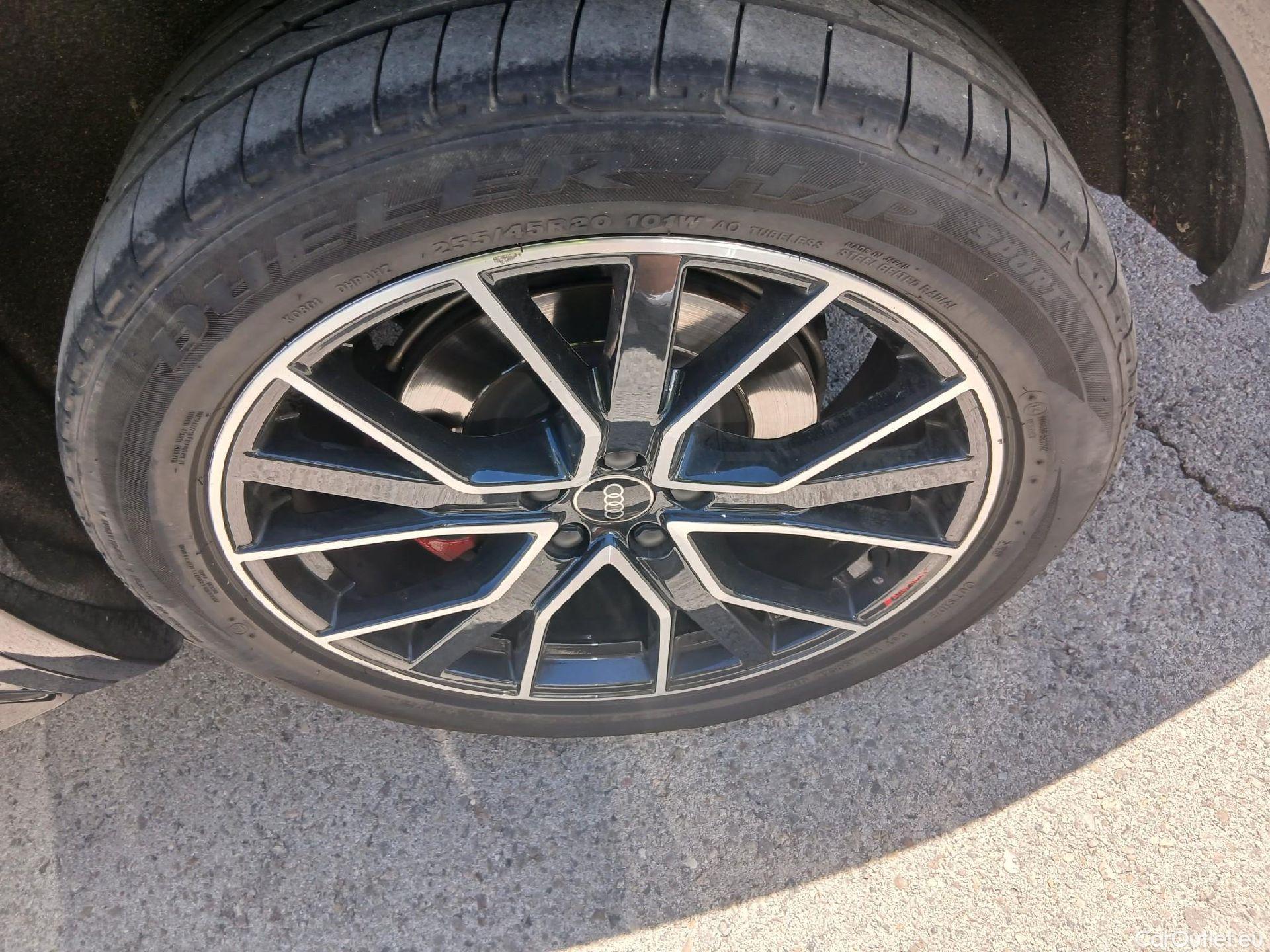  Audi  Q5 AUDI  SPORTBACK / 2020 / 5P / todoterreno Black line 40 TDI 150kW quattro-ultra #20